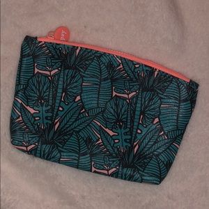 ‼️Free with any Purchase‼️